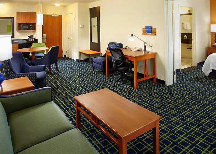 Fairfield & Midtown 3*