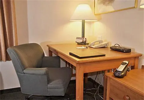 Hotel Fairfield & Midtown 3*